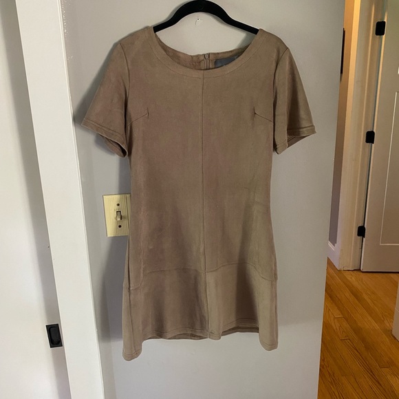 Tan Dress- loose fit , size M - Picture 1 of 4